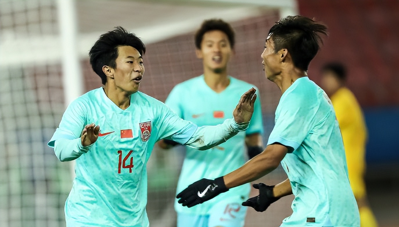 好博体育-国足U16梦幻开局，1-1战平乌兹别克斯坦，“非裔”球员表现(u17亚洲杯中国队表现)